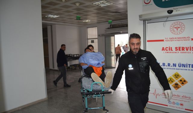 Bıçaklı Kavga Faciası: Yaralanan Kişi Hastaneye Kaldırıldı