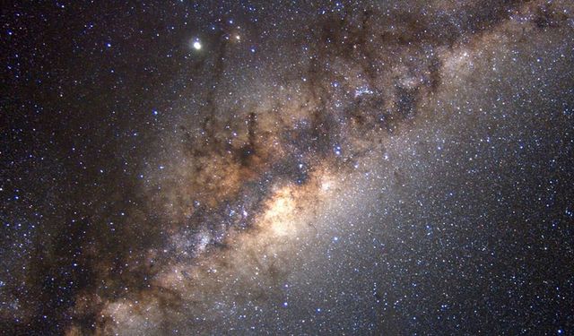 Hindistanlı Astronomlar, 12 Milyar Yıllık Samanyolu Benzeri Galaksi Keşfetti