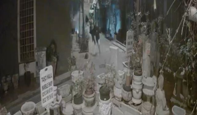 İstanbul Beyoğlu’nda Kapkaç Telefonu Alüminyum Folyoya Sardılar