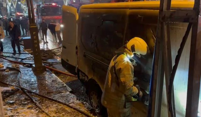 Pendik’teki Yangın Kontrol Altına Alındı; Atölye Hasar Gördü