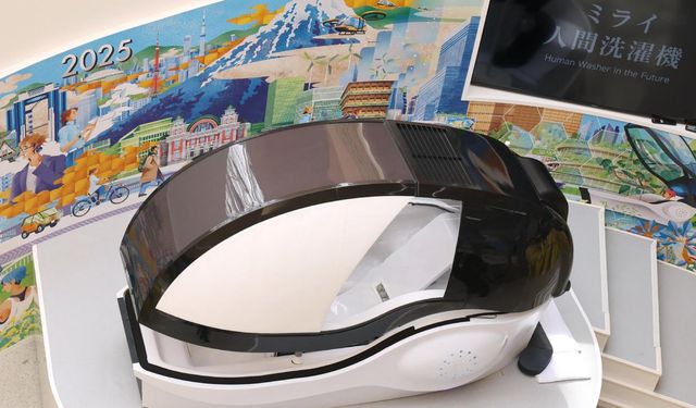 İnsanı Çamaşır Gibi Yıkayan Makine Japonya'da Hizmete Hazır