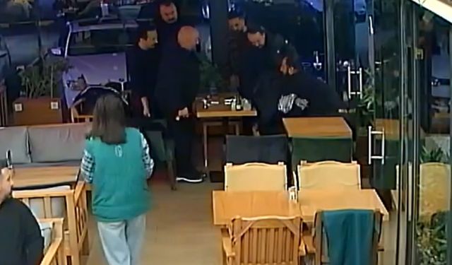 Nefes Borusuna Çay Kaçan Arkadaşını Heimlich Manevrasıyla Kurtardı