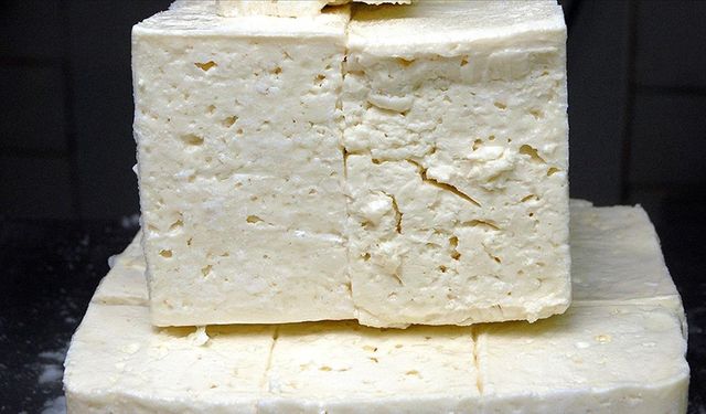 Metal Şüphesi Gıda Raflarını Vurdu! O Peynirler Satıştan Kaldırıldı