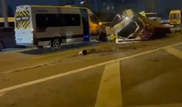 Bağcılar TEM Otoyolu’nda Kaza Zinciri Trafiği Durdurdu