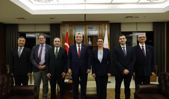 Bakan Bolat, Büyükelçi Heyetini Makamında Ağırladı