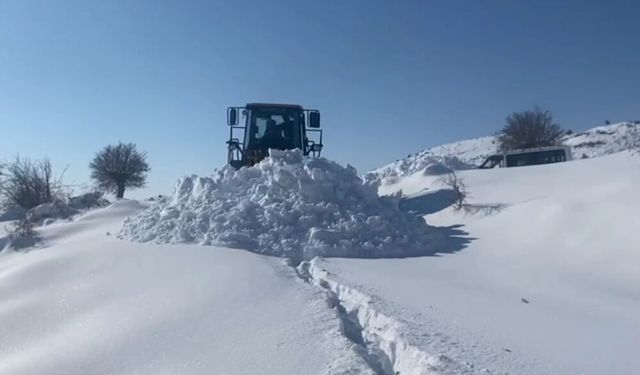 Batman’da 213 Yerleşim Yerinin Yolu Kardan Kapandı