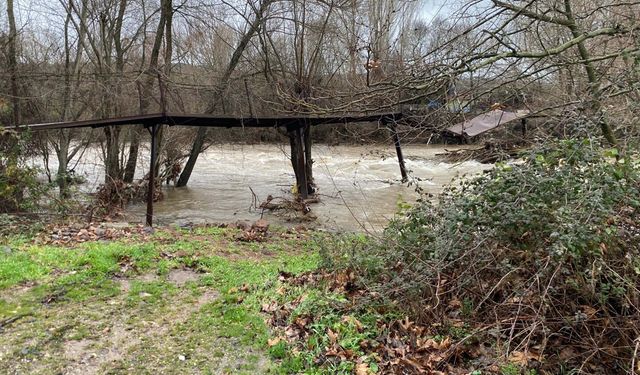 Çanakkale’de Sağanak Yağış Kent Genelinde Etkili Oldu