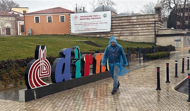 Edirne’de Sağanak Yağış Hayatı Olumsuz Etkiliyor