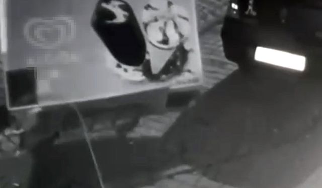 El Arabası ile Dondurma Dolabı Çalan Kişi Suçüstü Yakalandı