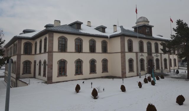 Erzurum Kongresi Tarihi Binası Ziyaretçilere Kapatıldı