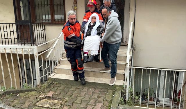 İstanbul Avcılar’da Ameliyat Olan Kadın İtfaiye ile Hastaneye Taşındı