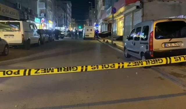 Küçükçekmece’de Açılan Ateş Sonucu 2 Kişi Hayatını Kaybetti, 1 Kişi Hastaneye Kaldırıldı