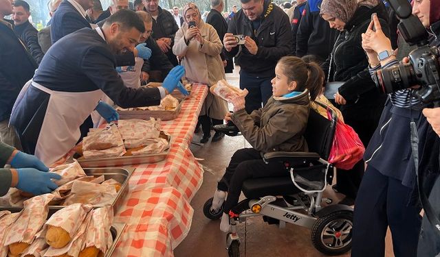 İstanbul Kağıthane’de Geleneksel Balık Ekmek Festivali Düzenlendi