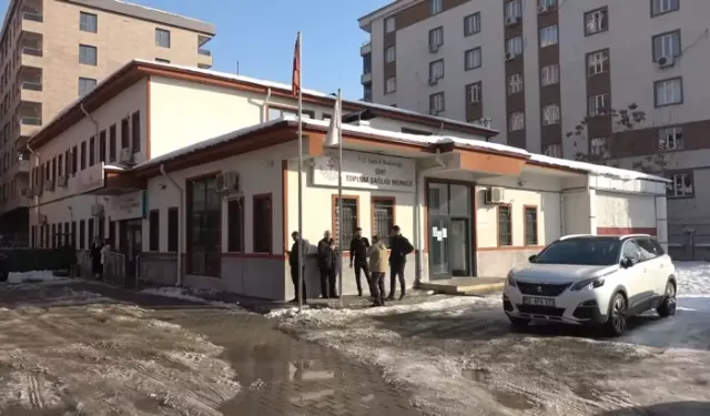 Siirt’te Kanser Taramasına Katılanlara Küçük Ev Aleti Hediye Edildi