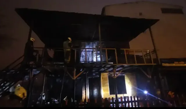 İstanbul Sancaktepe’de Ahşap Binada Çıkan Yangın Söndürüldü