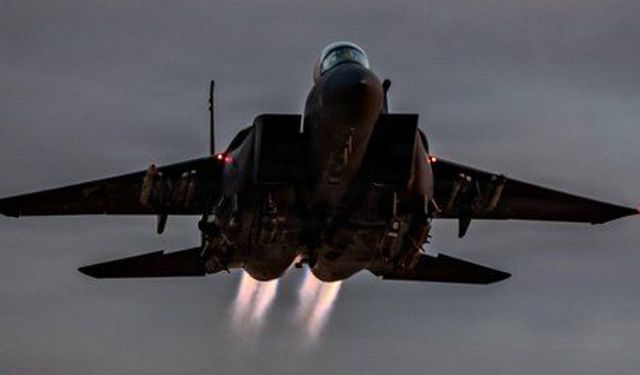 ABD Suriye’de 30 DEAŞ Hedefini Vurdu