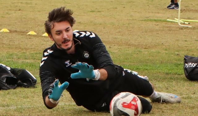 Altay, Kaleci Ozan ile Yollarını Ayırdı