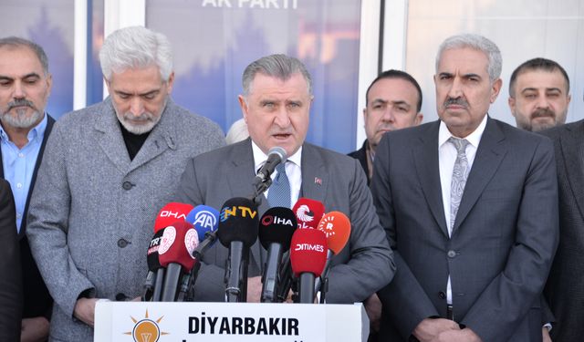 Osman Aşkın Bak: “Birileri Gibi Deprem Turisti Değiliz”