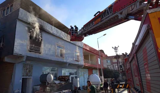 Mardin’de Ev Yangını: 3 Kişi Dumandan Etkilendi