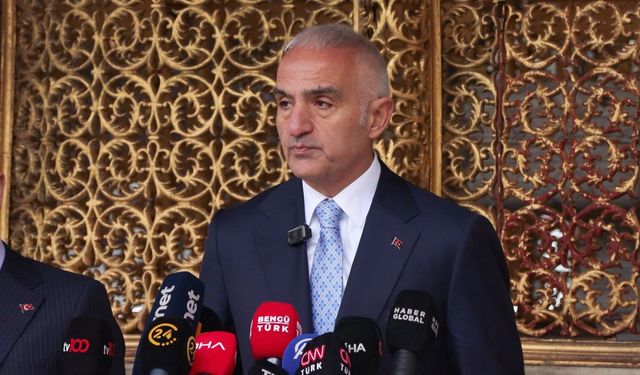 Bakan Ersoy, Ayasofya Ve Sultanahmet'teki Çalışmaları Anlattı