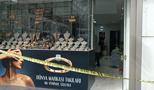 Kuyumcuda Silahlı Soygun: Çalışan Darbedildi, 1 Kilo Altın Çalındı