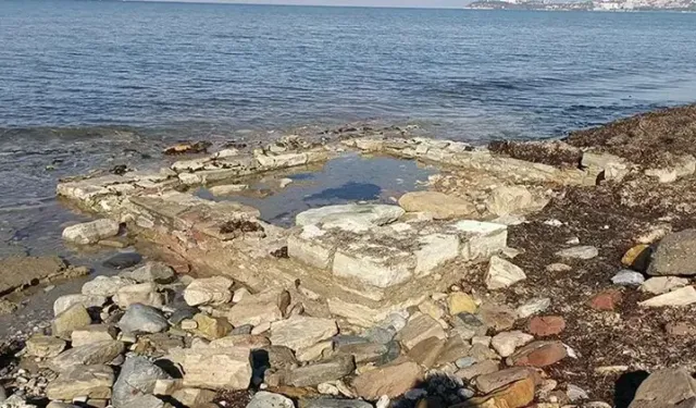 Kuşadası’nda Yağmur Suları Anaia Höyüğü Kalıntılarını Gün Yüzüne Çıkardı