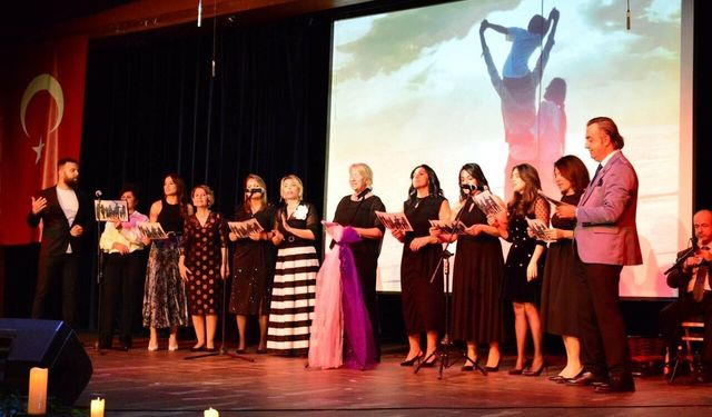 Öğretmenler Bu Kez Ders Değil, Konser Verdi