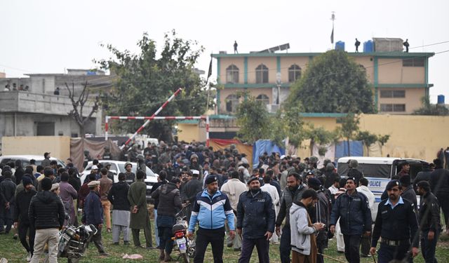 Pakistan’da Camideki Saldırıda Ölenlerin Sayısı 36’ya Yükseldi