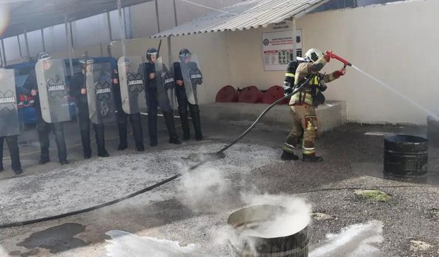 Cezaevinde yangın tatbikatı gerçekleştirildi