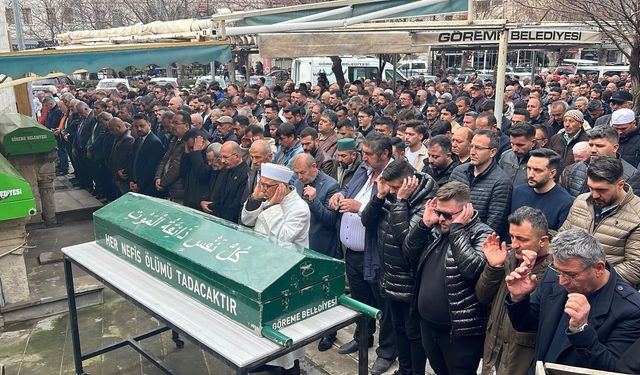 3 Aracın Karıştığı Kazada Ölen Baba ve 2 Oğlu Son Yolculuklarına Uğurlandı