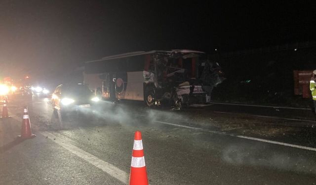 Ankara’da Otobüsün TIR’a Çarptığı Kazada 15 Kişi Yaralandı