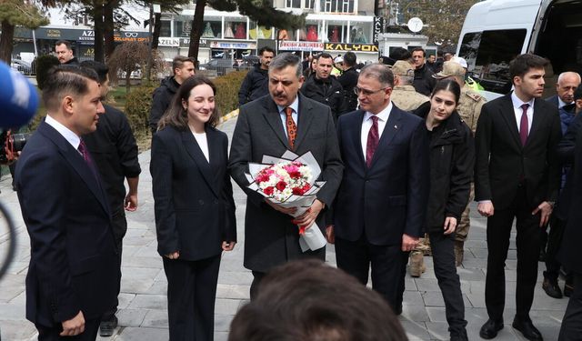 Bakan Çiftçi, Bayramlaşma Programı İçin Van’da