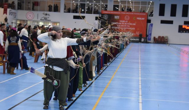 Gençler ve Büyükler Salon Puta Türkiye Şampiyonası Start Aldı