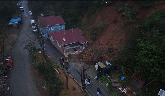 Beykoz'da Toprak Kayması Sonucu Bir Ev Hasar Gördü