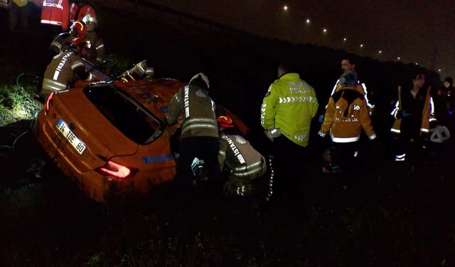 Pendik’te Kontrolden Çıkan Taksi Su Kanalına Uçtu, 3 Ölü