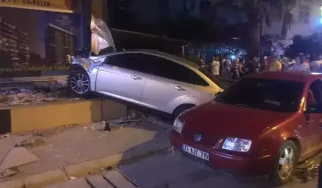 İki Otomobilin Çarpıştığı Kazada Ölü ve Yaralı Var