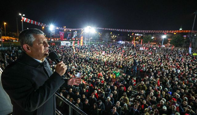 Özgür Özel Pendik’teki Dev Mitingde Halka Seslendi