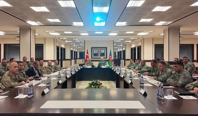 Kara Kuvvetleri Komutanı Tokel Nahçıvan'ı Ziyaret Etti