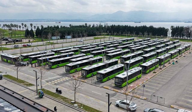 Tahir Büyükakın: Yeni Araçlarla Filo Yaşımız 5.1’e Düştü