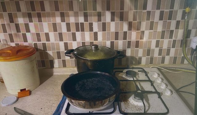 Ocakta Unuttuğu Yemek Yandı, Dumandan Etkilenip Yaşamını Yitirdi