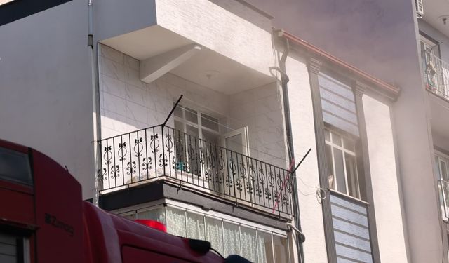 Ocakta Unutulan Yemek Yangına Sebep Oldu