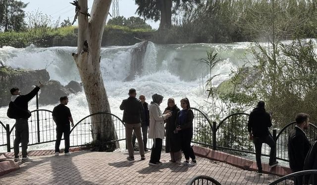 Debisi Yükselen Tarsus Şelalesi’ne Yoğun İlgi