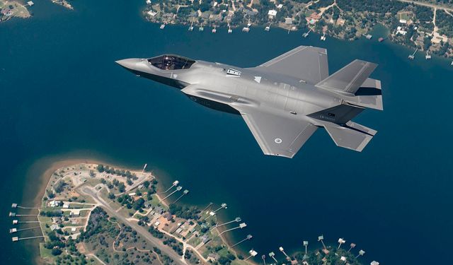 Devrim Muhafızları Ordusu: ABD’ye Ait F-35 Savaş Uçağı Vuruldu