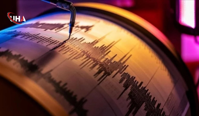 Van Gölü'nde 3.8'lik Deprem