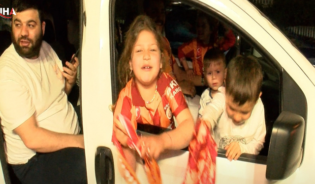 Ankara Kızılay'da Derbi Sonrası Kutlama