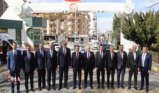 Bakan Yumaklı Konya Şeker Fabrikası'nı Ziyaret Etti