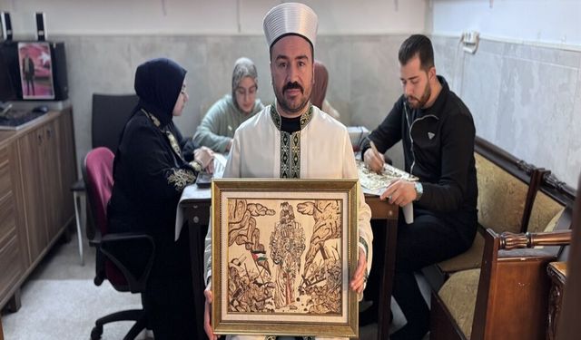 Camide Atölye Açtı: Geliriyle İhtiyaç Sahiplerine Destek Oluyor