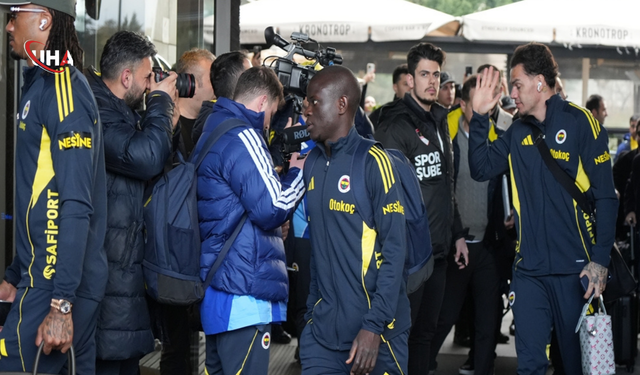 Kayseri'de Fenerbahçe Coşkusu: Taraftarlar Kafileyi Yalnız Bırakmadı