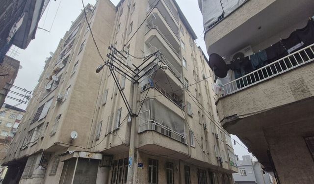 Kolonlarından Ses Gelen Bina Tahliye Edildi