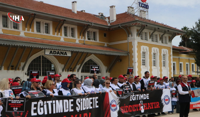 Adana’da Eğitimde Şiddet Protestosu: Öğretmenler İş Bıraktı
